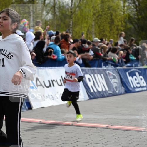12.04.2026 - 45. Internationalen Wilhelmsburger Insellauf J. Mangold http://msf.ph/oto/9520413 12.04.2026 14:08:48 Ziel 232, 749, 967, 774, 919, 754 meine-sportfotos.de