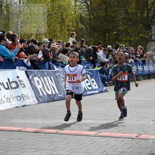 12.04.2026 - 45. Internationalen Wilhelmsburger Insellauf J. Mangold http://msf.ph/oto/9520447 12.04.2026 14:08:56 Ziel 754, 211, 711, 530, 91, 254, 1506, 266 meine-sportfotos.de