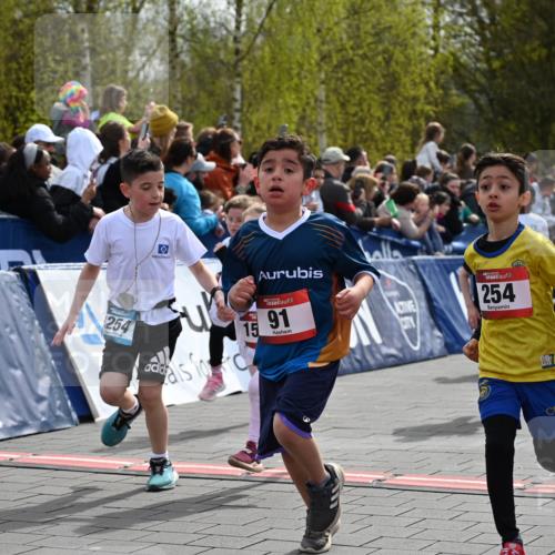 12.04.2026 - 45. Internationalen Wilhelmsburger Insellauf J. Mangold http://msf.ph/oto/9520461 12.04.2026 14:09:00 Ziel 211, 711, 530, 91, 254, 1506, 266, 713, 547, 762, 281, 928 meine-sportfotos.de