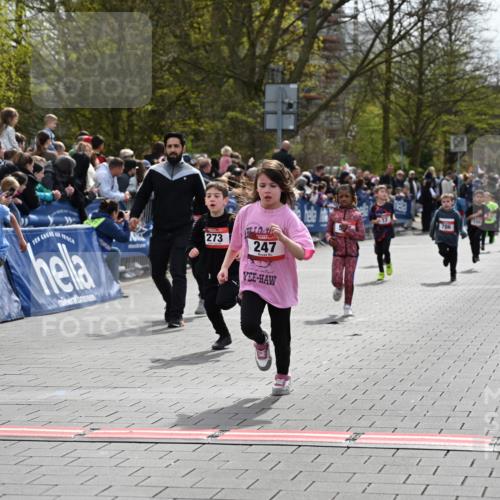 12.04.2026 - 45. Internationalen Wilhelmsburger Insellauf J. Mangold http://msf.ph/oto/9520541 12.04.2026 14:09:13 Ziel 50, 256, 214, 939, 274, 191, 1075, 52, 247, 453, 273, 955, 786 meine-sportfotos.de