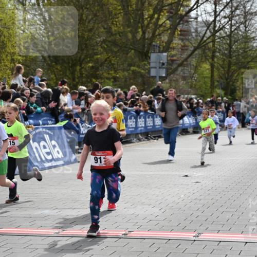 12.04.2026 - 45. Internationalen Wilhelmsburger Insellauf J. Mangold http://msf.ph/oto/9520583 12.04.2026 14:09:20 Ziel 786, 947, 180, 12, 911, 741, 1502, 927, 215, 577, 223, 271 meine-sportfotos.de