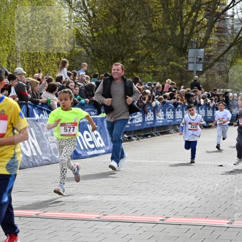 12.04.2026 - 45. Internationalen Wilhelmsburger Insellauf J. Mangold http://msf.ph/oto/9520595 12.04.2026 14:09:22 Ziel 947, 180, 12, 911, 741, 1502, 927, 215, 577, 223, 271, 691, 1511, 252 meine-sportfotos.de