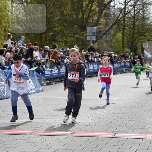 12.04.2026 - 45. Internationalen Wilhelmsburger Insellauf J. Mangold http://msf.ph/oto/9520611 12.04.2026 14:09:24 Ziel 911, 741, 1502, 927, 215, 577, 223, 271, 691, 1511, 252, 270, 220 meine-sportfotos.de