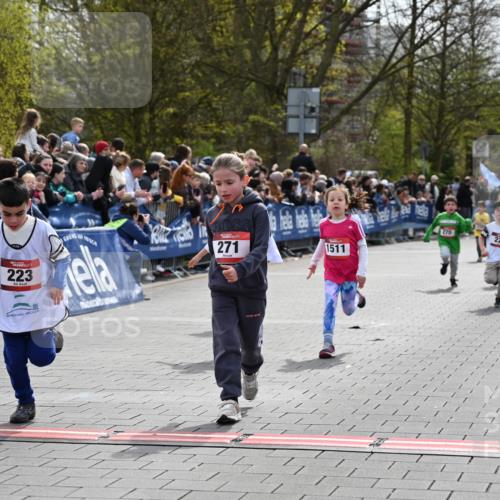 12.04.2026 - 45. Internationalen Wilhelmsburger Insellauf J. Mangold http://msf.ph/oto/9520613 12.04.2026 14:09:24 Ziel 911, 741, 1502, 927, 215, 577, 223, 271, 691, 1511, 252, 270, 220 meine-sportfotos.de