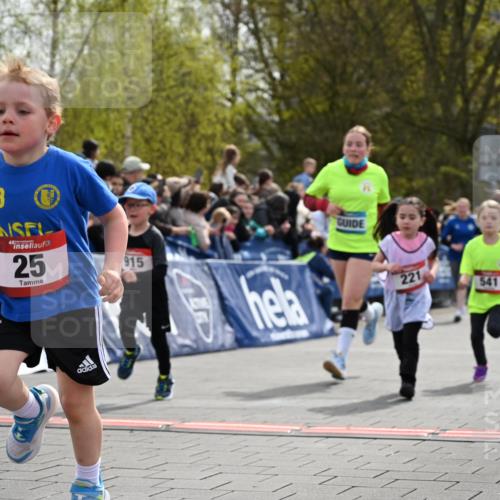 12.04.2026 - 45. Internationalen Wilhelmsburger Insellauf J. Mangold http://msf.ph/oto/9520665 12.04.2026 14:09:35 Ziel 216, 25, 1066, 209, 915, 221, 541, 1501 meine-sportfotos.de
