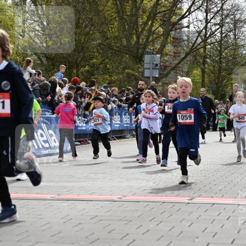 12.04.2026 - 45. Internationalen Wilhelmsburger Insellauf J. Mangold http://msf.ph/oto/9520711 12.04.2026 14:09:40 Ziel 541, 1501, 249, 1059, 1516, 94, 921, 251, 945, 934 meine-sportfotos.de