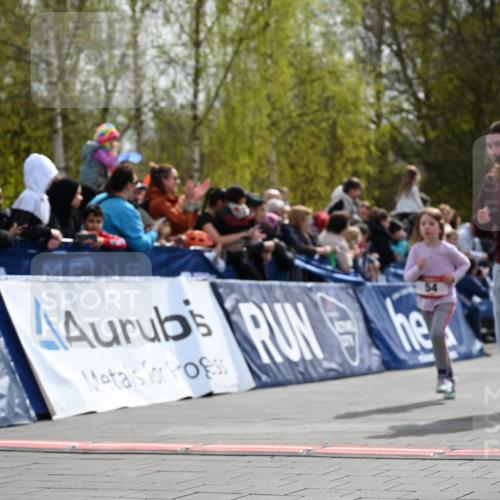 12.04.2026 - 45. Internationalen Wilhelmsburger Insellauf J. Mangold http://msf.ph/oto/9521140 12.04.2026 14:10:53 Ziel 430, 210, 701, 699, 703, 54, 147, 112, 643, 1514 meine-sportfotos.de