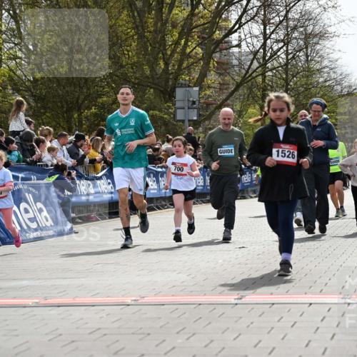 12.04.2026 - 45. Internationalen Wilhelmsburger Insellauf J. Mangold http://msf.ph/oto/9521173 12.04.2026 14:10:58 Ziel 54, 147, 112, 643, 1514, 1526, 700, 707, 727, 57, 728 meine-sportfotos.de