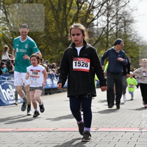 12.04.2026 - 45. Internationalen Wilhelmsburger Insellauf J. Mangold http://msf.ph/oto/9521184 12.04.2026 14:11:00 Ziel 1514, 1526, 700, 707, 727, 57, 728, 584, 568 meine-sportfotos.de