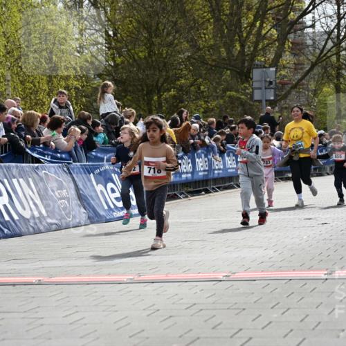 12.04.2026 - 45. Internationalen Wilhelmsburger Insellauf J. Mangold http://msf.ph/oto/9521256 12.04.2026 14:11:18 Ziel 954, 922, 718, 962, 702, 655, 783 meine-sportfotos.de
