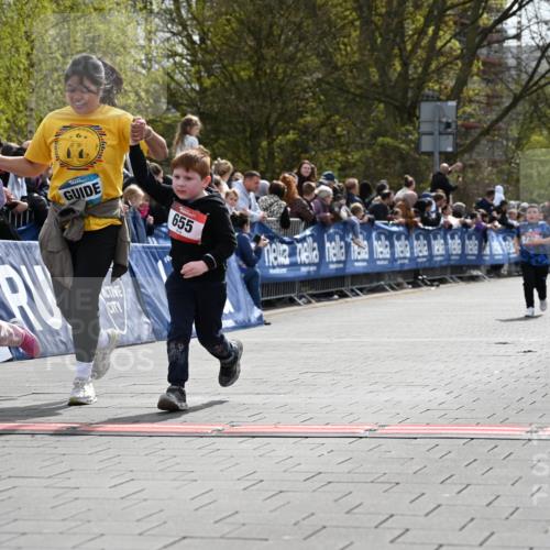 12.04.2026 - 45. Internationalen Wilhelmsburger Insellauf J. Mangold http://msf.ph/oto/9521266 12.04.2026 14:11:22 Ziel 718, 962, 702, 655, 783 meine-sportfotos.de