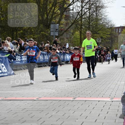 12.04.2026 - 45. Internationalen Wilhelmsburger Insellauf J. Mangold http://msf.ph/oto/9521279 12.04.2026 14:11:25 Ziel 655, 783, 773, 1527, 1515 meine-sportfotos.de