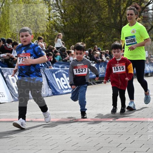 12.04.2026 - 45. Internationalen Wilhelmsburger Insellauf J. Mangold http://msf.ph/oto/9521290 12.04.2026 14:11:28 Ziel 773, 1527, 1515 meine-sportfotos.de