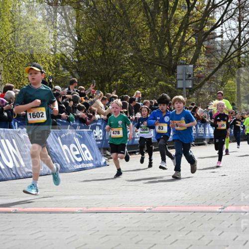 12.04.2026 - 45. Internationalen Wilhelmsburger Insellauf J. Mangold http://msf.ph/oto/9521575 12.04.2026 14:20:02 Ziel 982, 155, 621, 1602, 478, 83, 968, 465, 631, 1621 meine-sportfotos.de