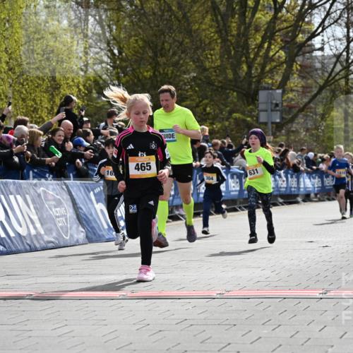 12.04.2026 - 45. Internationalen Wilhelmsburger Insellauf J. Mangold http://msf.ph/oto/9521609 12.04.2026 14:20:05 Ziel 1602, 478, 83, 968, 465, 631, 1621, 304, 225, 1618, 108, 534, 447, 560, 734 meine-sportfotos.de