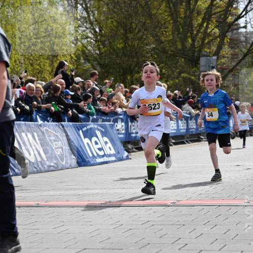 12.04.2026 - 45. Internationalen Wilhelmsburger Insellauf J. Mangold http://msf.ph/oto/9521694 12.04.2026 14:20:19 Ziel 750, 1623, 844, 34, 949, 1607, 29, 948 meine-sportfotos.de