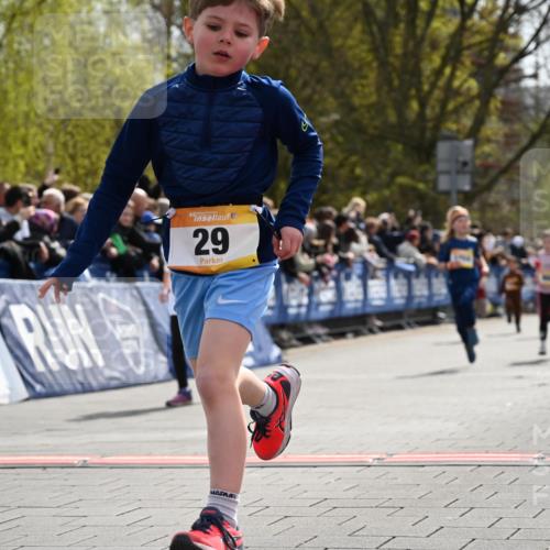 12.04.2026 - 45. Internationalen Wilhelmsburger Insellauf J. Mangold http://msf.ph/oto/9521725 12.04.2026 14:20:23 Ziel 1623, 844, 34, 949, 1607, 29, 948, 1058, 966, 998, 228, 298, 293 meine-sportfotos.de