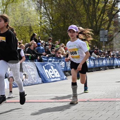 12.04.2026 - 45. Internationalen Wilhelmsburger Insellauf J. Mangold http://msf.ph/oto/9521768 12.04.2026 14:20:28 Ziel 1058, 966, 998, 228, 298, 293, 744, 1008, 747, 262, 598, 730, 632, 1608 meine-sportfotos.de