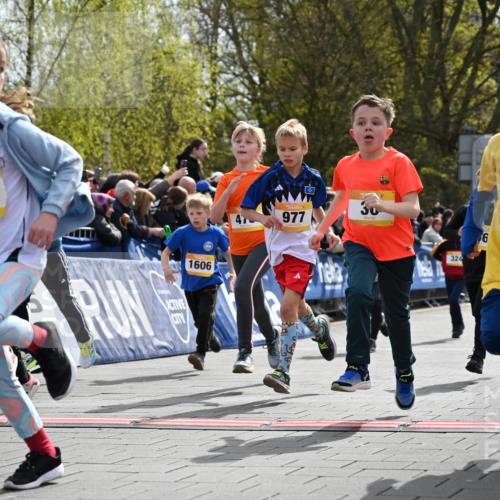 12.04.2026 - 45. Internationalen Wilhelmsburger Insellauf J. Mangold http://msf.ph/oto/9521895 12.04.2026 14:20:49 Ziel 3, 285, 1073, 767, 404, 318, 539, 431, 135, 545, 537, 30, 133, 977, 84, 1606, 473, 956, 467, 324, 299, 1605, 278 meine-sportfotos.de