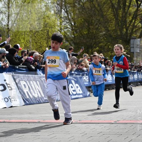 12.04.2026 - 45. Internationalen Wilhelmsburger Insellauf J. Mangold http://msf.ph/oto/9521920 12.04.2026 14:20:53 Ziel 537, 30, 133, 977, 84, 1606, 473, 956, 467, 324, 299, 1605, 278, 760 meine-sportfotos.de
