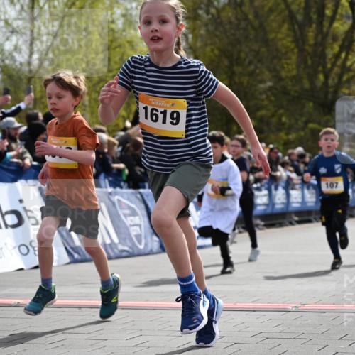 12.04.2026 - 45. Internationalen Wilhelmsburger Insellauf J. Mangold http://msf.ph/oto/9521969 12.04.2026 14:21:01 Ziel 257, 463, 437, 1616, 692, 696, 107, 818, 732, 756, 1603, 162 meine-sportfotos.de