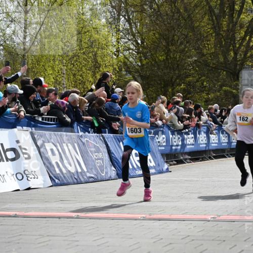 12.04.2026 - 45. Internationalen Wilhelmsburger Insellauf J. Mangold http://msf.ph/oto/9521989 12.04.2026 14:21:04 Ziel 437, 1616, 692, 696, 107, 818, 732, 756, 1603, 162, 280, 149 meine-sportfotos.de