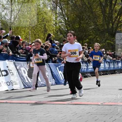 12.04.2026 - 45. Internationalen Wilhelmsburger Insellauf J. Mangold http://msf.ph/oto/9522043 12.04.2026 14:21:14 Ziel 634, 812, 618, 241, 306, 1001, 130, 126, 460, 821, 99, 771, 62, 768 meine-sportfotos.de