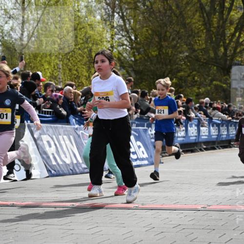 12.04.2026 - 45. Internationalen Wilhelmsburger Insellauf J. Mangold http://msf.ph/oto/9522048 12.04.2026 14:21:15 Ziel 618, 241, 306, 1001, 130, 126, 460, 821, 99, 771, 62, 768, 937, 263 meine-sportfotos.de