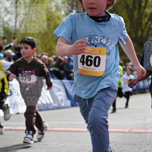 12.04.2026 - 45. Internationalen Wilhelmsburger Insellauf J. Mangold http://msf.ph/oto/9522074 12.04.2026 14:21:17 Ziel 306, 1001, 130, 126, 460, 821, 99, 771, 62, 768, 937, 263, 139, 1611, 629 meine-sportfotos.de