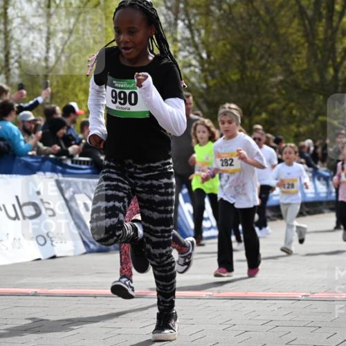12.04.2026 - 45. Internationalen Wilhelmsburger Insellauf J. Mangold http://msf.ph/oto/9522142 12.04.2026 14:21:27 Ziel 980, 1630, 991, 302, 562, 309, 282, 528, 797, 984, 811, 128, 828, 1005, 925, 253 meine-sportfotos.de