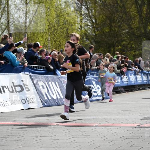 12.04.2026 - 45. Internationalen Wilhelmsburger Insellauf J. Mangold http://msf.ph/oto/9522201 12.04.2026 14:21:39 Ziel 1627, 951, 260, 957, 823, 117, 558, 267, 657, 698, 678, 279 meine-sportfotos.de