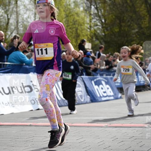 12.04.2026 - 45. Internationalen Wilhelmsburger Insellauf J. Mangold http://msf.ph/oto/9522239 12.04.2026 14:21:47 Ziel 960, 838, 234, 111, 66, 136, 729, 769, 646, 159, 1622, 317, 283, 134, 316, 792 meine-sportfotos.de