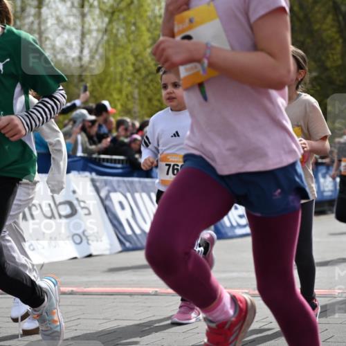 12.04.2026 - 45. Internationalen Wilhelmsburger Insellauf J. Mangold http://msf.ph/oto/9522253 12.04.2026 14:21:49 Ziel 838, 234, 111, 66, 136, 729, 769, 646, 159, 1622, 317, 283, 134, 316, 792, 763, 255, 65, 1617 meine-sportfotos.de