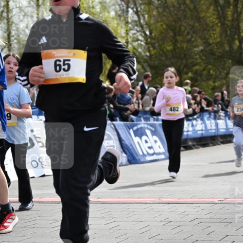 12.04.2026 - 45. Internationalen Wilhelmsburger Insellauf J. Mangold http://msf.ph/oto/9522296 12.04.2026 14:21:54 Ziel 134, 316, 792, 763, 255, 65, 1617, 969, 799, 974, 482, 236, 810, 488, 814 meine-sportfotos.de