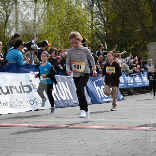 12.04.2026 - 45. Internationalen Wilhelmsburger Insellauf J. Mangold http://msf.ph/oto/9522347 12.04.2026 14:22:16 Ziel 1615, 289, 668, 926, 981, 1620, 414, 805, 272 meine-sportfotos.de