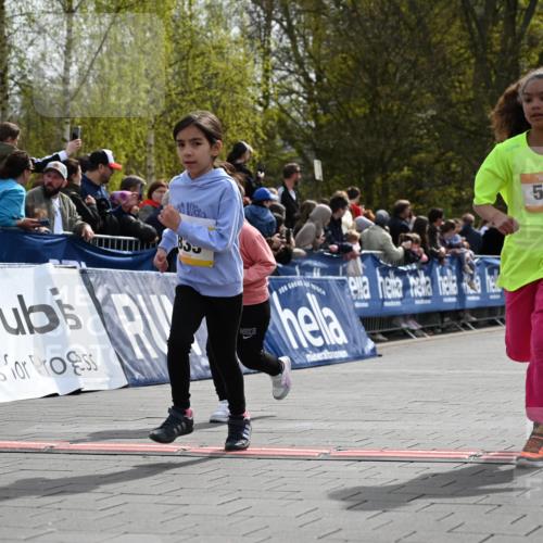 12.04.2026 - 45. Internationalen Wilhelmsburger Insellauf J. Mangold http://msf.ph/oto/9522380 12.04.2026 14:22:26 Ziel 731, 739, 580, 835, 752, 761, 559, 315, 973 meine-sportfotos.de