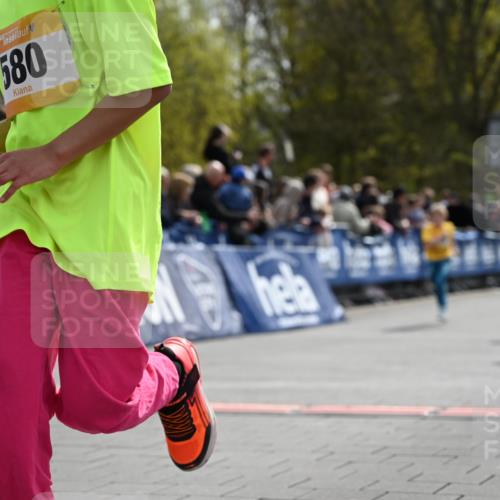 12.04.2026 - 45. Internationalen Wilhelmsburger Insellauf J. Mangold http://msf.ph/oto/9522387 12.04.2026 14:22:27 Ziel 580, 835, 752, 761, 559, 315, 973 meine-sportfotos.de
