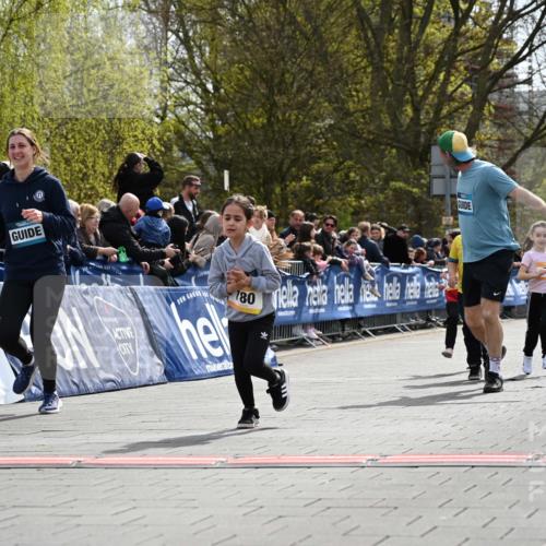 12.04.2026 - 45. Internationalen Wilhelmsburger Insellauf J. Mangold http://msf.ph/oto/9522445 12.04.2026 14:22:46 Ziel 1609, 780, 743, 778, 779 meine-sportfotos.de