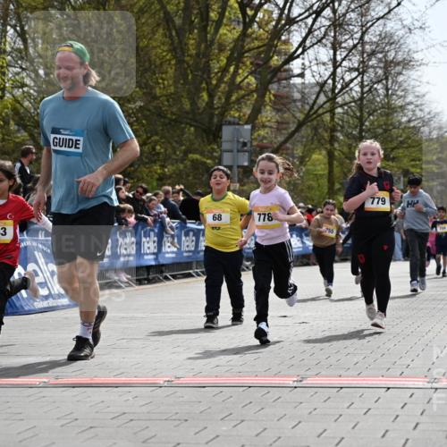 12.04.2026 - 45. Internationalen Wilhelmsburger Insellauf J. Mangold http://msf.ph/oto/9522453 12.04.2026 14:22:48 Ziel 1609, 780, 743, 778, 779, 68, 757, 755 meine-sportfotos.de