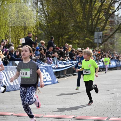12.04.2026 - 45. Internationalen Wilhelmsburger Insellauf J. Mangold http://msf.ph/oto/9522604 12.04.2026 14:34:17 Ziel 676, 294, 870, 39, 649, 552, 1014 meine-sportfotos.de