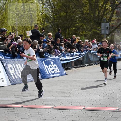 12.04.2026 - 45. Internationalen Wilhelmsburger Insellauf J. Mangold http://msf.ph/oto/9522640 12.04.2026 14:34:24 Ziel 1731, 1722, 32, 33, 104, 314, 1718, 160, 483, 839, 1713 meine-sportfotos.de