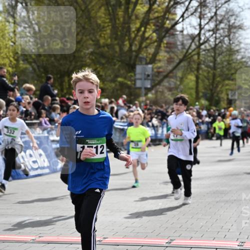 12.04.2026 - 45. Internationalen Wilhelmsburger Insellauf J. Mangold http://msf.ph/oto/9522723 12.04.2026 14:34:35 Ziel 1730, 115, 1026, 1712, 809, 27, 332, 305, 853, 28, 146, 841, 1076, 1711 meine-sportfotos.de
