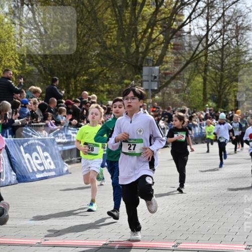 12.04.2026 - 45. Internationalen Wilhelmsburger Insellauf J. Mangold http://msf.ph/oto/9522727 12.04.2026 14:34:36 Ziel 115, 1026, 1712, 809, 27, 332, 305, 853, 28, 146, 841, 1076, 1711, 443 meine-sportfotos.de