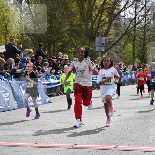 12.04.2026 - 45. Internationalen Wilhelmsburger Insellauf J. Mangold http://msf.ph/oto/9522752 12.04.2026 14:34:40 Ziel 27, 332, 305, 853, 28, 146, 841, 1076, 1711, 443, 291, 144, 995, 590, 436, 110, 524, 660, 843, 815, 423 meine-sportfotos.de