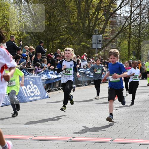 12.04.2026 - 45. Internationalen Wilhelmsburger Insellauf J. Mangold http://msf.ph/oto/9522763 12.04.2026 14:34:41 Ziel 146, 841, 1076, 1711, 443, 291, 144, 995, 590, 436, 110, 524, 660, 843, 815, 423, 16, 837, 311 meine-sportfotos.de