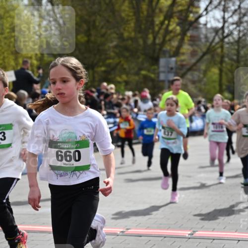 12.04.2026 - 45. Internationalen Wilhelmsburger Insellauf J. Mangold http://msf.ph/oto/9522801 12.04.2026 14:34:45 Ziel 291, 144, 995, 590, 436, 110, 524, 660, 843, 815, 423, 16, 837, 311, 589, 808, 1720 meine-sportfotos.de