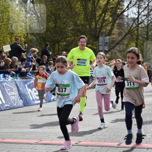 12.04.2026 - 45. Internationalen Wilhelmsburger Insellauf J. Mangold http://msf.ph/oto/9522809 12.04.2026 14:34:46 Ziel 436, 110, 524, 660, 843, 815, 423, 16, 837, 311, 589, 808, 1720, 538 meine-sportfotos.de