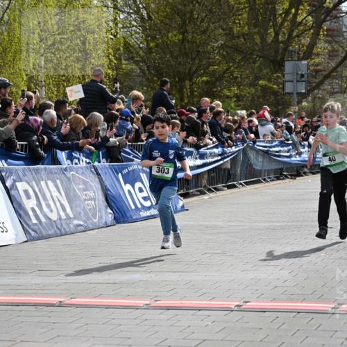12.04.2026 - 45. Internationalen Wilhelmsburger Insellauf J. Mangold http://msf.ph/oto/9522826 12.04.2026 14:34:51 Ziel 589, 808, 1720, 538, 40, 303, 993, 519, 999, 622, 471, 356, 47 meine-sportfotos.de