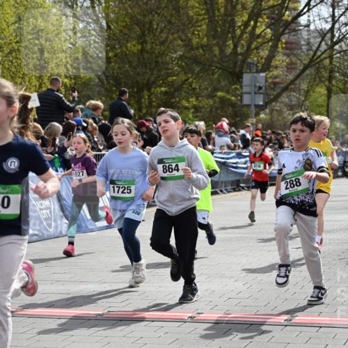 12.04.2026 - 45. Internationalen Wilhelmsburger Insellauf J. Mangold http://msf.ph/oto/9522897 12.04.2026 14:35:02 Ziel 575, 287, 326, 464, 1706, 346, 1726, 556, 840, 864, 288, 1725, 550, 527, 1721, 616, 816 meine-sportfotos.de