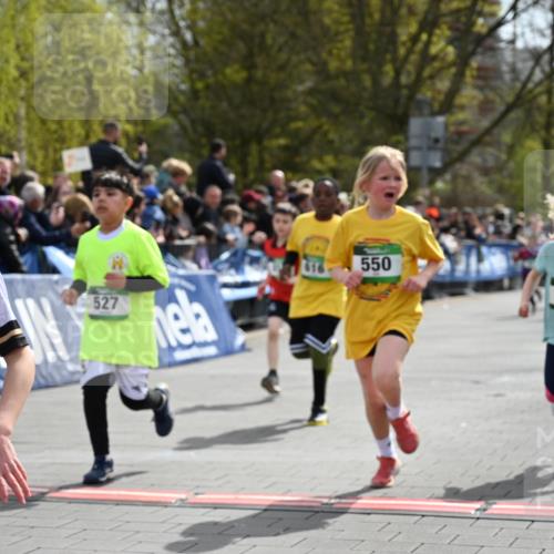 12.04.2026 - 45. Internationalen Wilhelmsburger Insellauf J. Mangold http://msf.ph/oto/9522909 12.04.2026 14:35:03 Ziel 287, 326, 464, 1706, 346, 1726, 556, 840, 864, 288, 1725, 550, 527, 1721, 616, 816, 677 meine-sportfotos.de